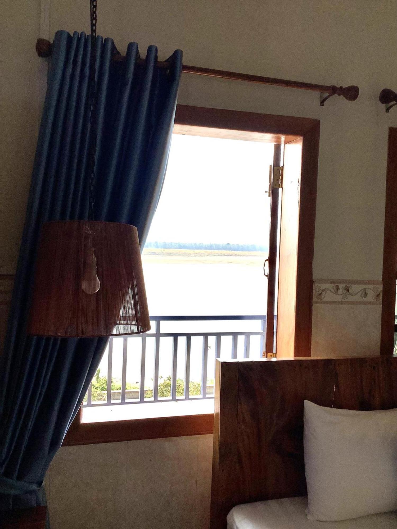 Le Tonle Hotel Kratyeh Kültér fotó